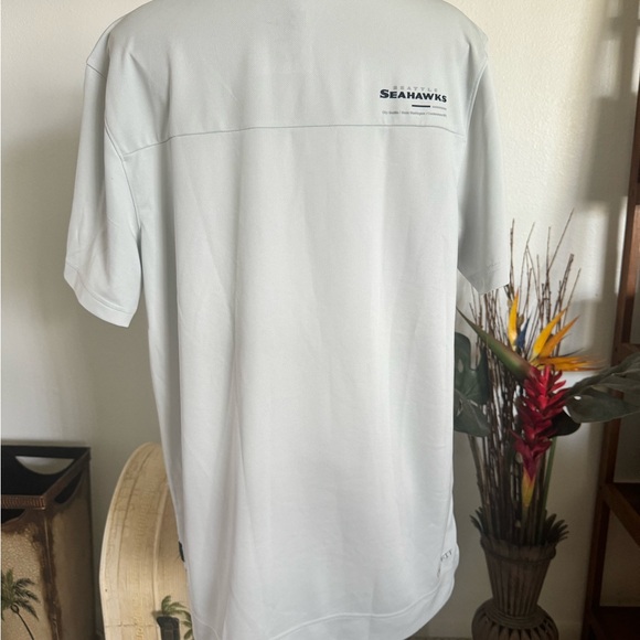 Seattle Seahawks Mens Nike Dri-Fit Gray Sideline Short Sleeve Shirt V-Neck M NWT - Picture 4 of 7